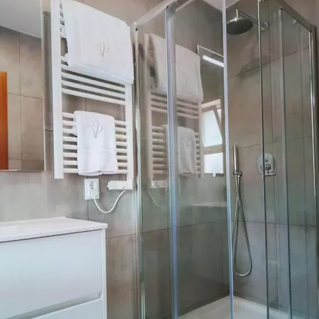 Holiday home Close To With Heated Pool *